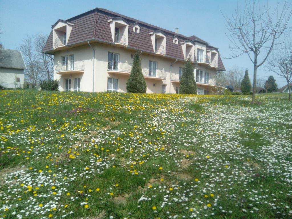 Balla Appartements Zalakaros Exterior foto
